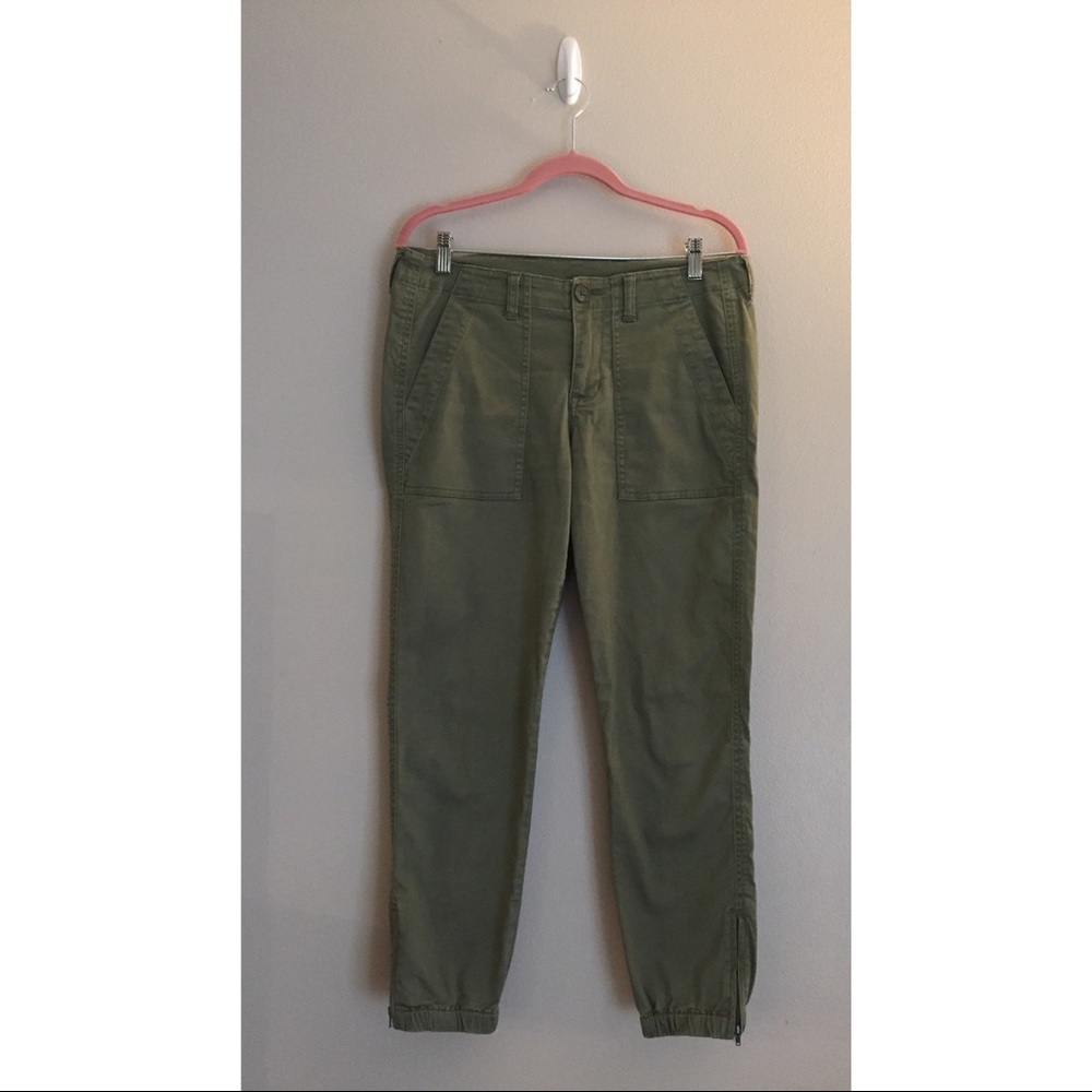 CABI army green jogger khakis - 4